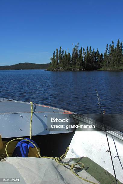 De Pesca Foto de stock y más banco de imágenes de Aire libre - Aire libre, Azul, Barco salvavidas