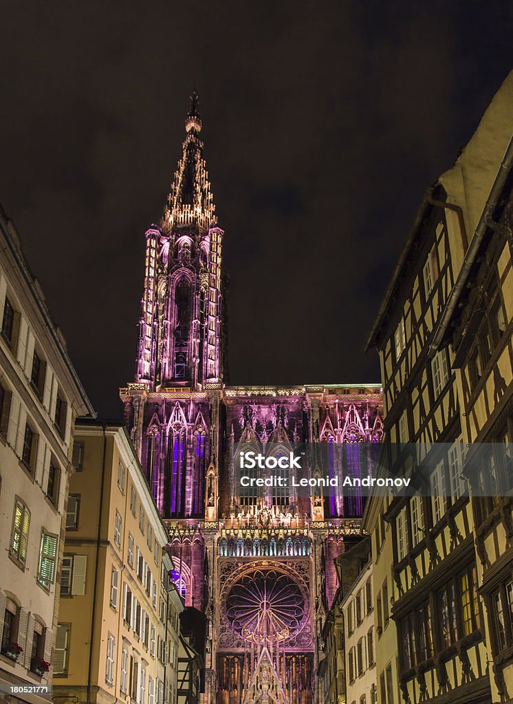 Illuminazione della cattedrale di Strasburgo, Alsazia, Francia - Foto stock royalty-free di 2013