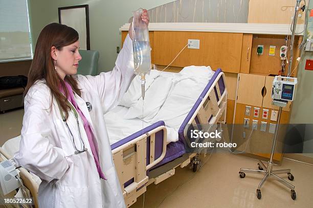 담담의 쥠 Iv 백 간호사에 대한 스톡 사진 및 기타 이미지 - 간호사, 가방, 가정의 방