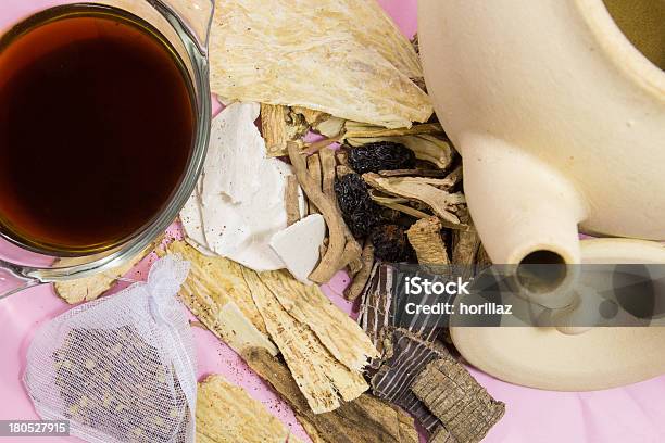 De China Medicamento Foto de stock y más banco de imágenes de Alimento - Alimento, Antiguo, Asistencia sanitaria y medicina