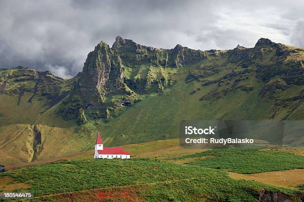 Vik Islanda - Fotografie stock e altre immagini di Ambientazione esterna - Ambientazione esterna, Architettura, Bellezza naturale