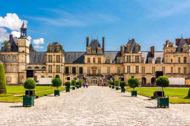 Fontainebleau palace (Chateau de Fontainebleau) outside Paris, France Fontainebleau, France - May 2019: Fontainebleau palace (Chateau de Fontainebleau) outside Paris chateau de fontainbleau stock pictures, royalty-free photos & images