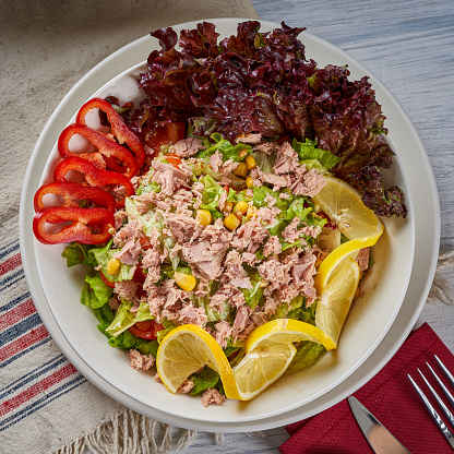 Close-up tuna salad with leafy greens