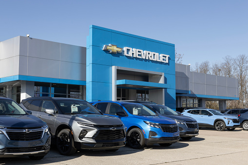 Indianapolis - November 19, 2023: Chevrolet car, truck and SUV dealership. Chevy offers models such as the Silverado, Equinox, Trax, Trailblazer and Bolt EV.