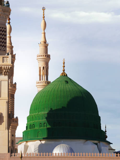 istock Qubbat al-Khadra, Al Masjid an Nabawi 1805872567