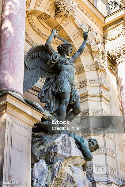 Foto de Saint Michael Fonte Paris França e mais fotos de stock de 1858 - 1858, Anjo Gabriel, Arcanjo Miguel