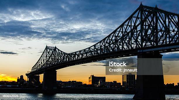 Montreal Jacques Cartier Bridge Arquitectura Río St Lawrence Quebec Canadá Foto de stock y más banco de imágenes de Acero