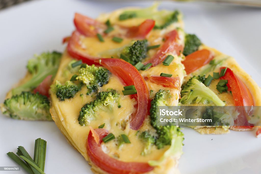 Brocoli, tomates Omelette (Omelette) - Photo de Aliment libre de droits