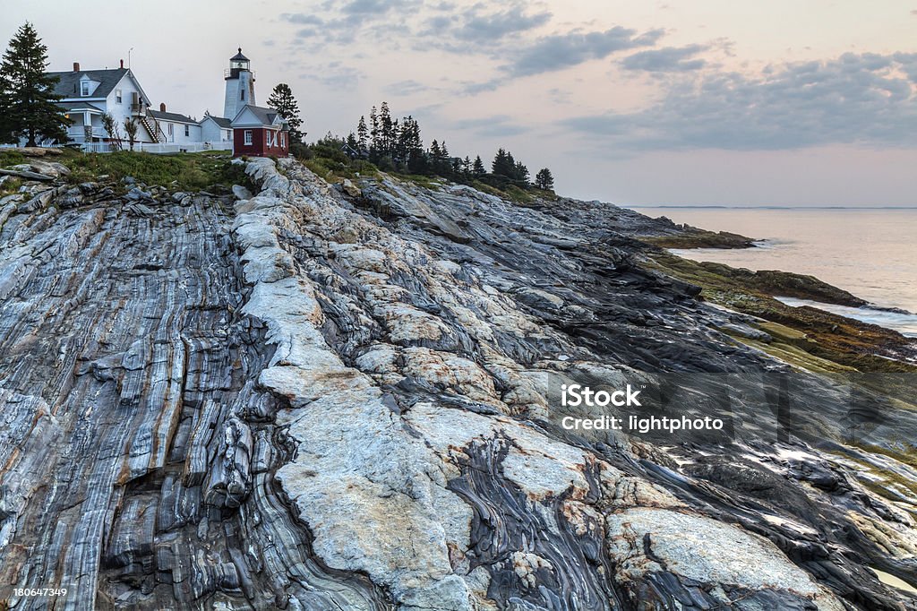 Amanecer en de Pemaquid Point - Foto de stock de Acantilado libre de derechos