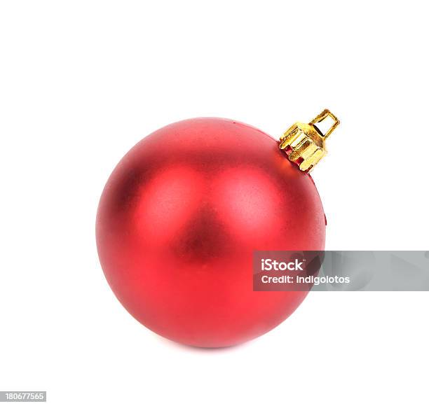 Perfekte Christmas Ball Isoliert Auf Weiss Stockfoto und mehr Bilder von Christbaumkugel - Christbaumkugel, Dekoration, Einzelner Gegenstand