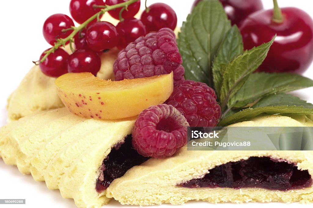 Raw berry und leckere Kuchen - Lizenzfrei Abnehmen Stock-Foto