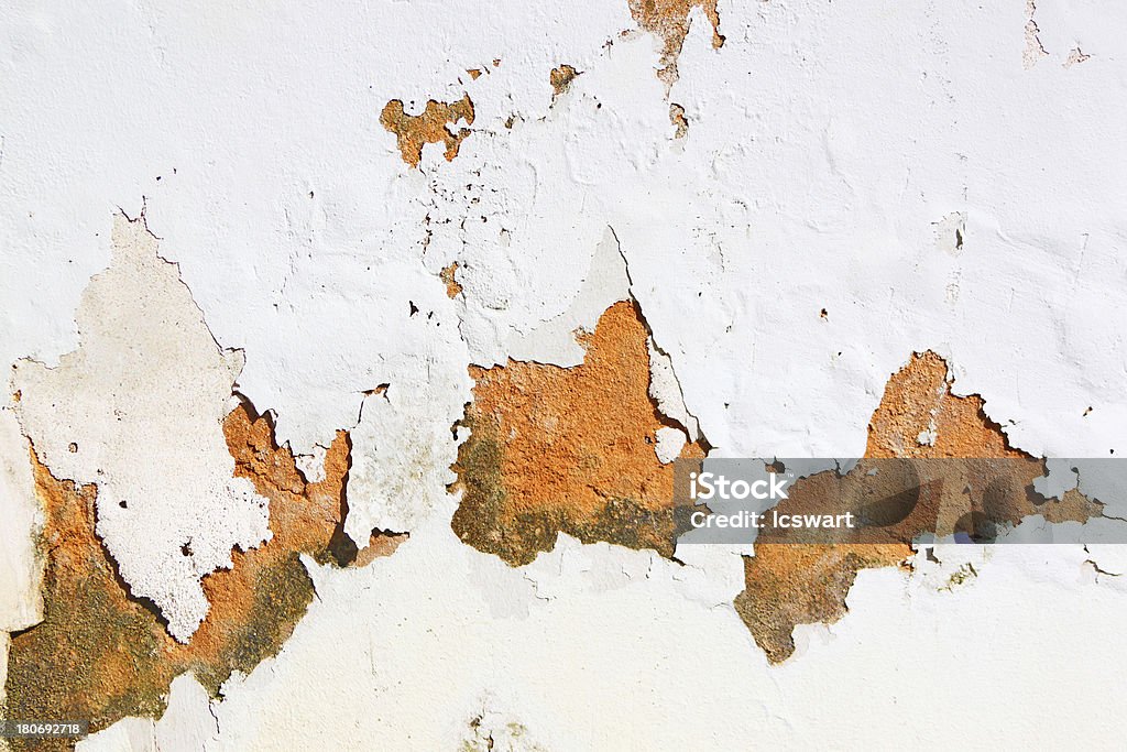 Vernice screpolata sul muro - Foto stock royalty-free di Bagnato