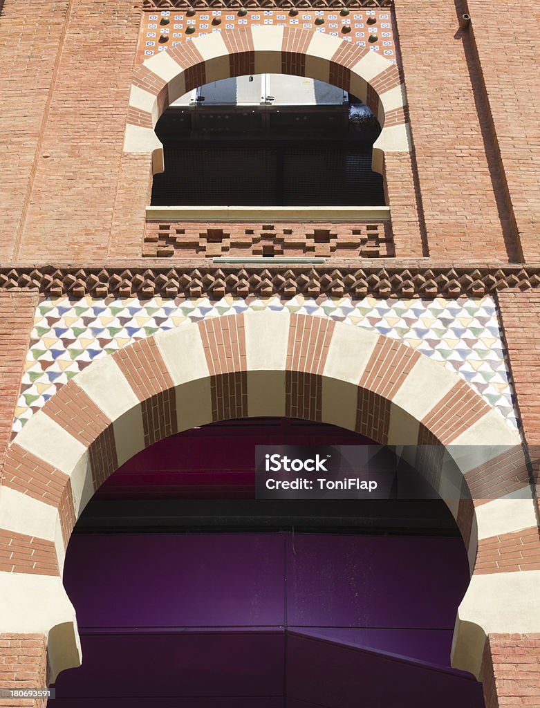 Arch neo-style Mudejar - Photo de Architecture libre de droits