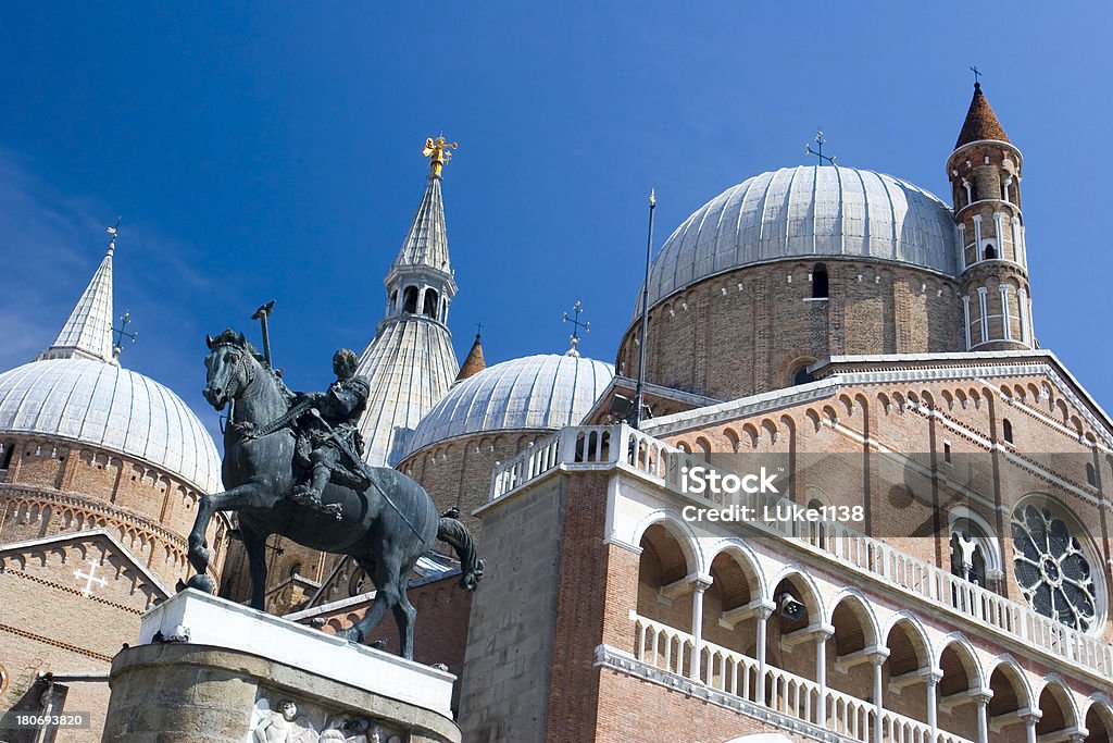 Basilica di Sant'Antonio - Foto stock royalty-free di Padova