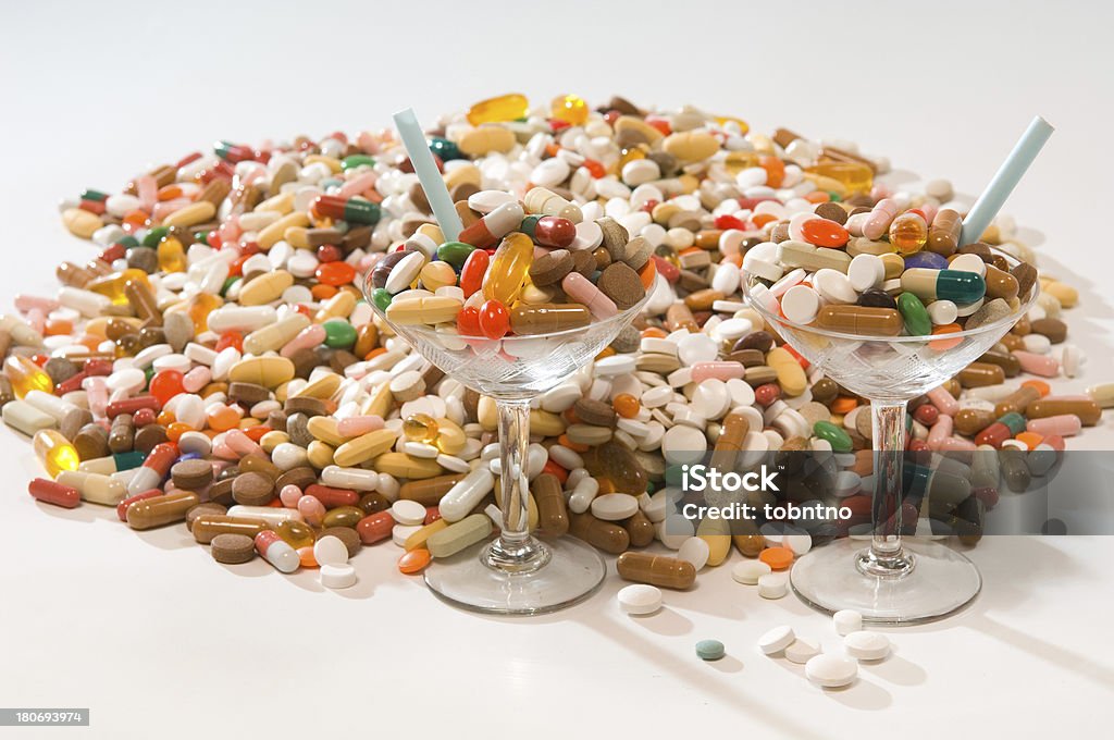 cocktails de drogue - Photo de Accident et désastre libre de droits