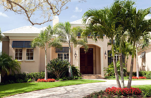 istock Elegant Home in the Tropics 180694787