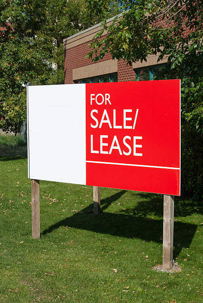 istock For Sale Sign 180695035