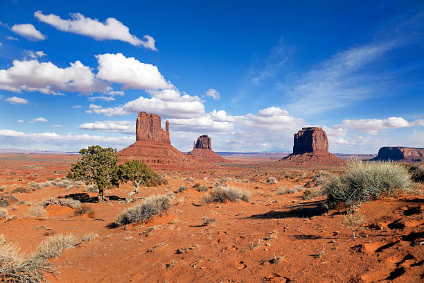 istock American Landscape - Monument Valley 180695465