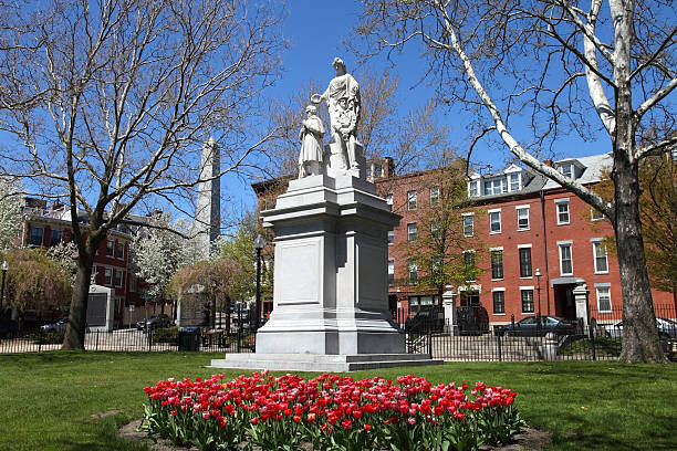 istock Charlestown Civil War Monument 180695759