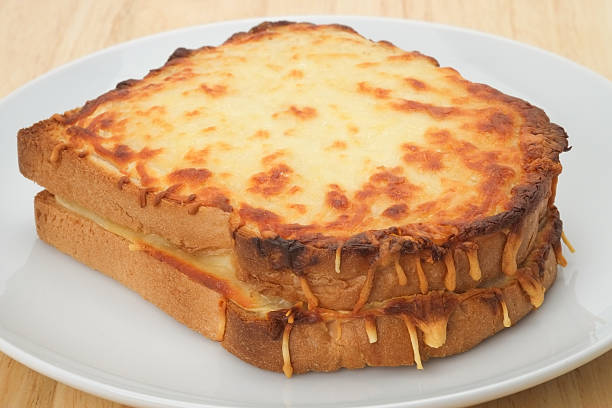 istock Toasted Croque Monsieur sandwich 180695772