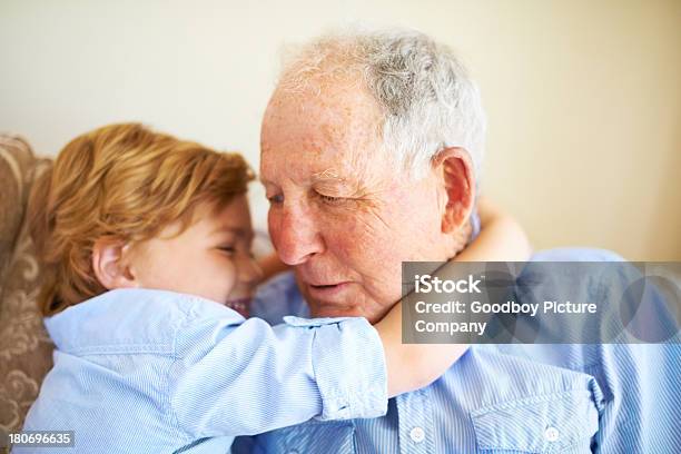 Foto de Você Sempre Vai Ser Meu Favorito Garoto e mais fotos de stock de Abraçar - Abraçar, Adulto, Amor