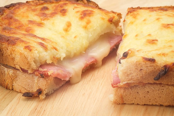 istock Cut open toasted Croque Monsieur sandwich 180697276