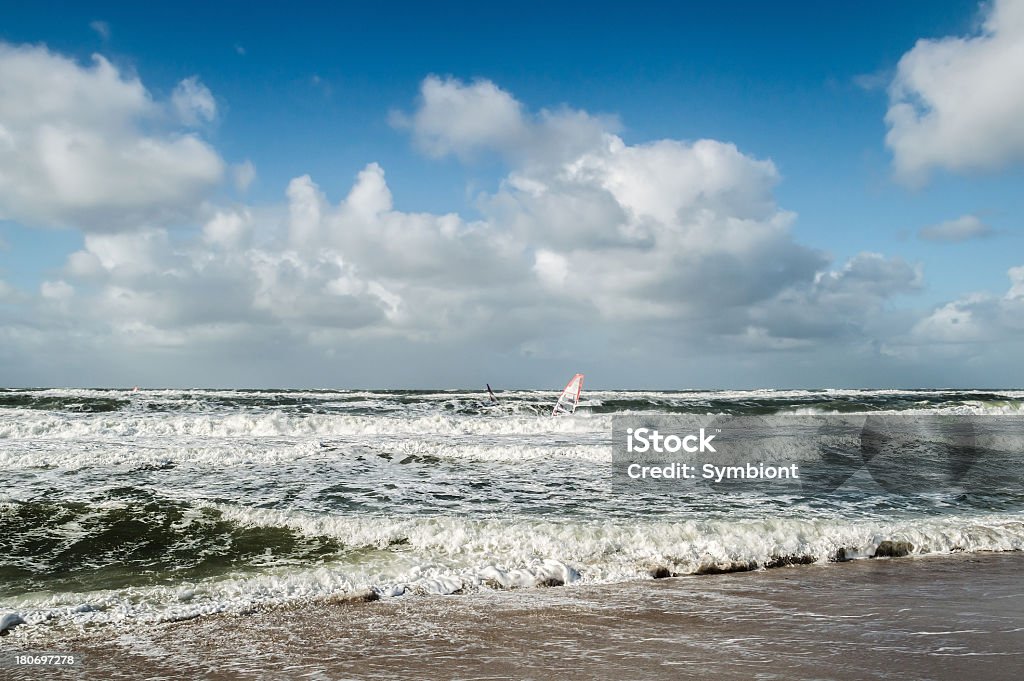 Strand mit Windsurfer in den Wellen - Lizenzfrei Insel Sylt Stock-Foto