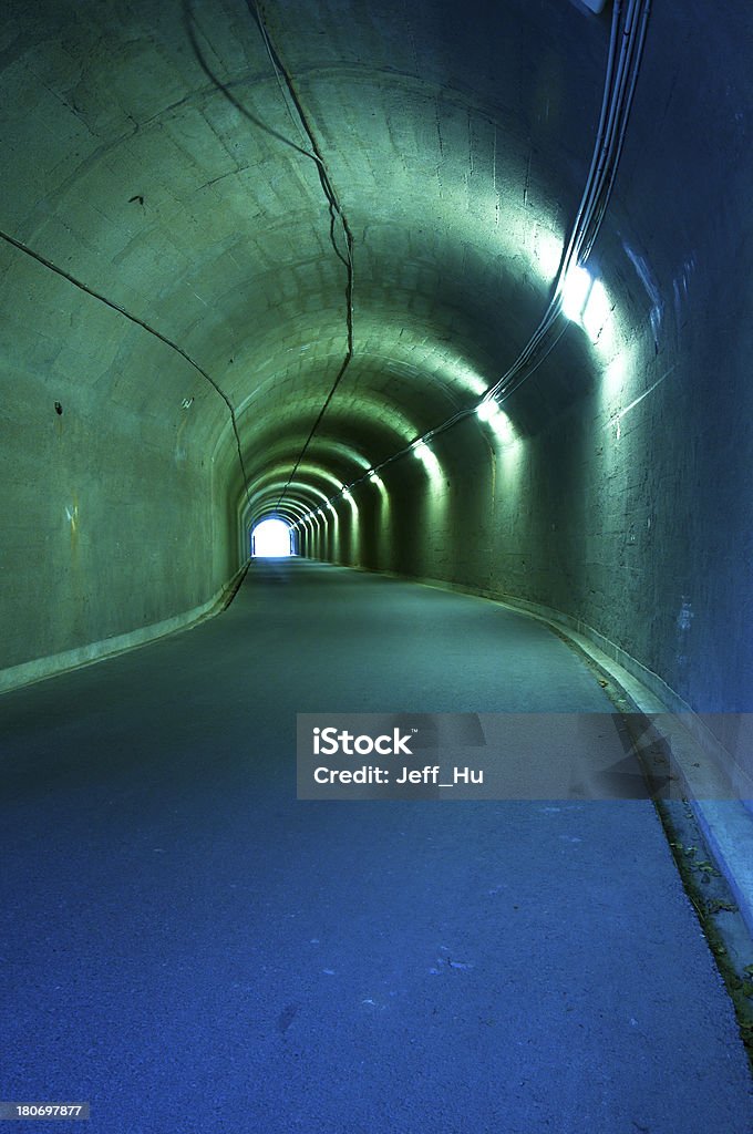 tunnel - Photo de Abstrait libre de droits