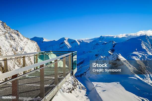 Foto de Alpes Vista Para As Montanhas e mais fotos de stock de Alpes europeus - Alpes europeus, Atividade Recreativa, Aço