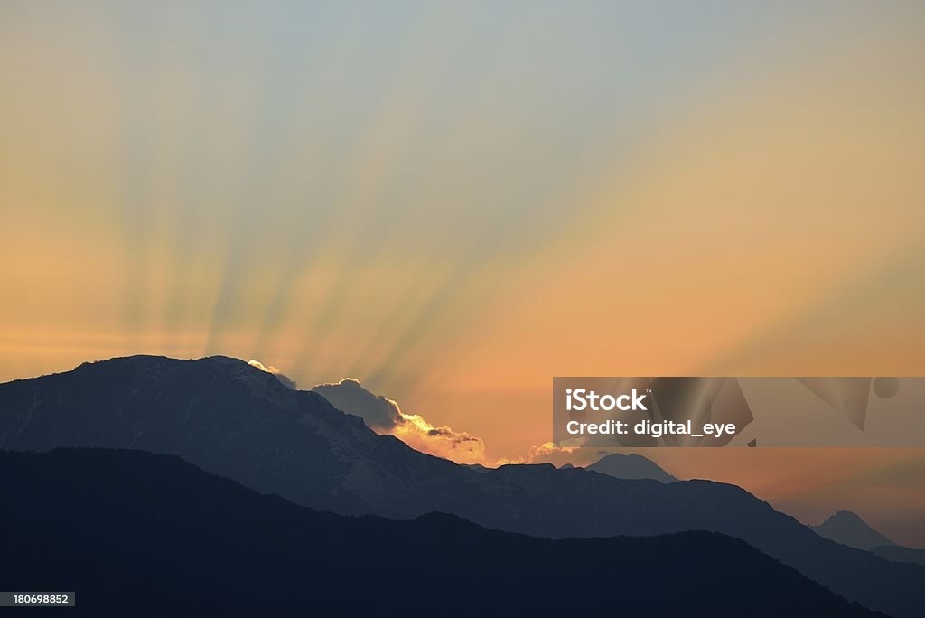 Alba in Nepal - Foto stock royalty-free di Alba - Crepuscolo