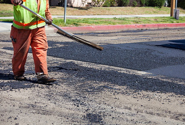 istock Street repair 180699130