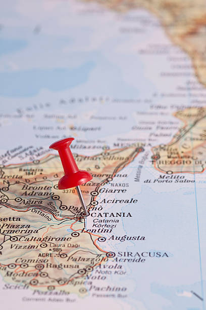 istock traveling in the report 180699807