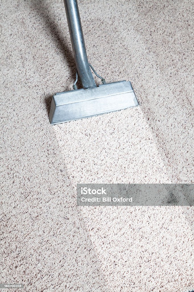 Limpieza de alfombra - Foto de stock de Limpiar libre de derechos