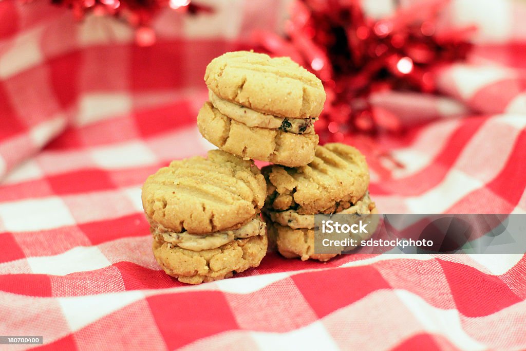 Encantadores Sándwich de mantequilla de maní Cookies primer plano - Foto de stock de A cuadros libre de derechos