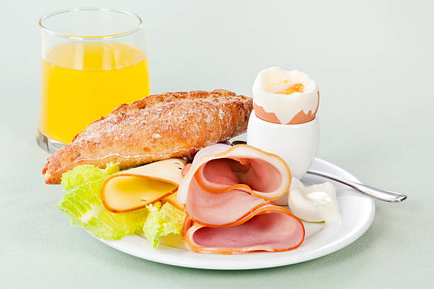 부드러운 보일드 에그스 조식 - sandwich breakfast boiled egg close up 뉴스 사진 이미지
