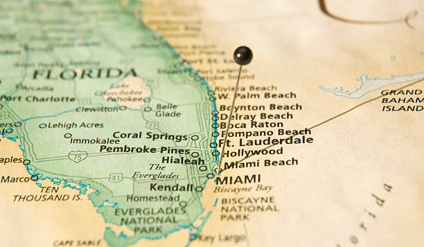 Road Map Macro Of Miami Florida And Atlantic Coastline Road Map Macro Of Miami Florida And Atlantic Coastline with travel pin kendall stock pictures, royalty-free photos & images