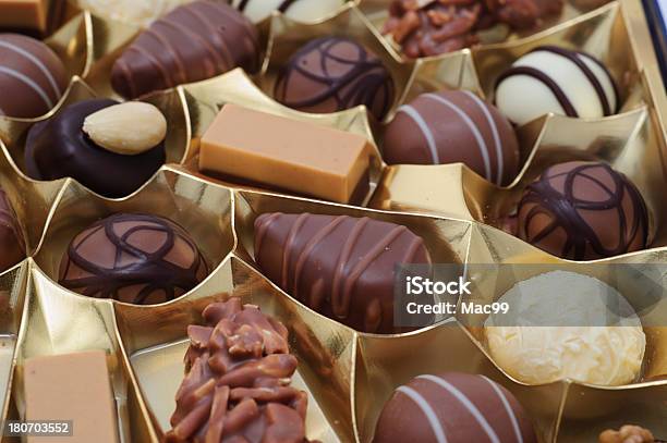 Caramelle Di Cioccolato - Fotografie stock e altre immagini di Accessibilità - Accessibilità, Alimentazione non salutare, Aperto