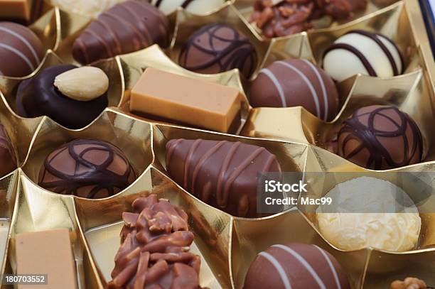 Rebuçados De Chocolate - Fotografias de stock e mais imagens de Aberto - Aberto, Abrir, Acessibilidade