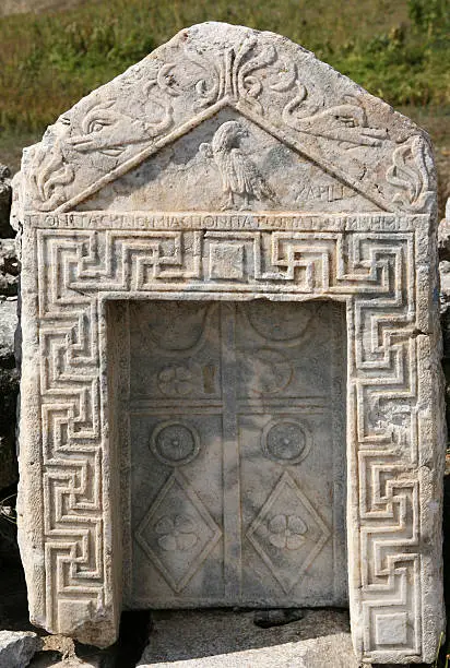 Photo of Details on the Tombs of Aizanoi