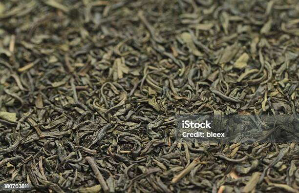 Folha De Chá Verde - Fotografias de stock e mais imagens de Chá - Bebida quente - Chá - Bebida quente, Chá Verde, Cru