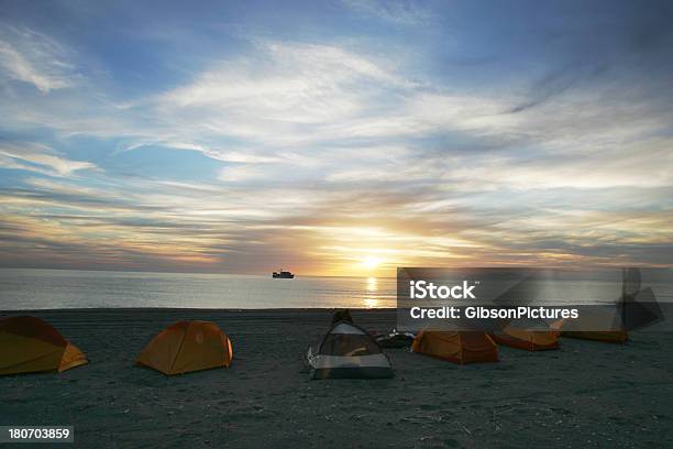 Campamento En Baja México Foto de stock y más banco de imágenes de Aire libre - Aire libre, Anochecer, Azul