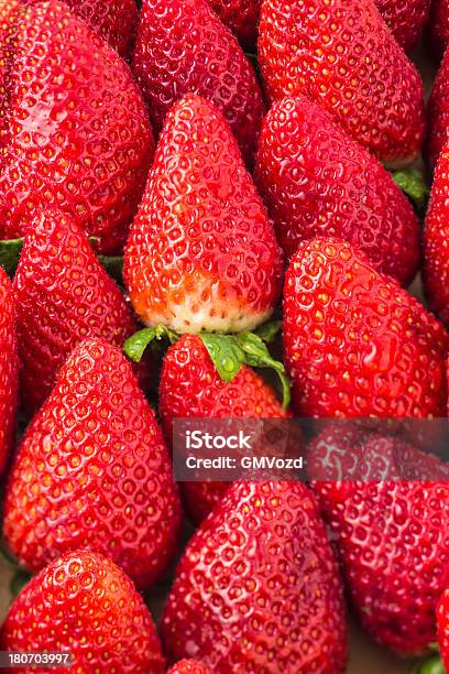 Erdbeeren Stockfoto und mehr Bilder von Beere - Obst - Beere - Obst, Bildhintergrund, Erdbeere