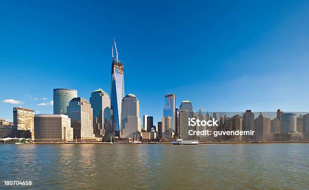 Cidade De Nova Iorque - Fotografias de stock e mais imagens de Ao Ar Livre - Ao Ar Livre, Arranha-céu, Baixo Manhattan