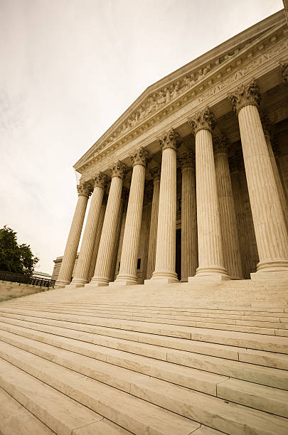 sąd najwyższy stanów zjednoczonych-washington dc - us supreme court corinthian column classical greek zdjęcia i obrazy z banku zdjęć