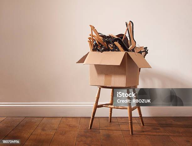 상자 옷걸이 의자에 가정의 방에 대한 스톡 사진 및 기타 이미지 - 가정의 방, 거실, 고독-개념