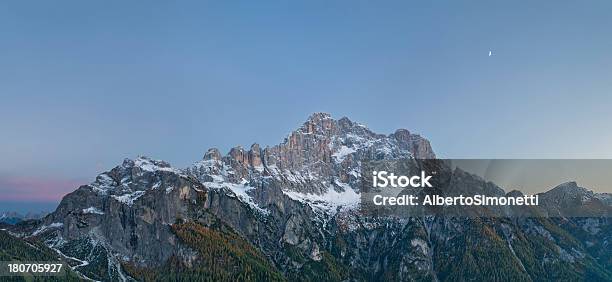 Monte Civetta Al Crepuscolo Foto de stock y más banco de imágenes de Aire libre - Aire libre, Alpes Dolomíticos, Alpes Europeos