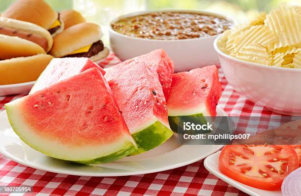 Wassermelone Stockfoto und mehr Bilder von Wassermelone - Wassermelone, Picknick, Gebackene Bohnen