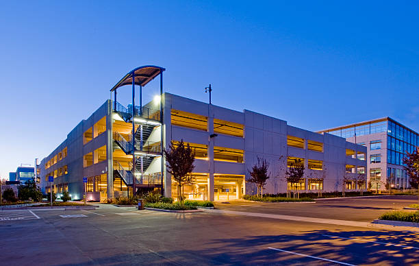 istock Night time photo of a parking garage 180706013