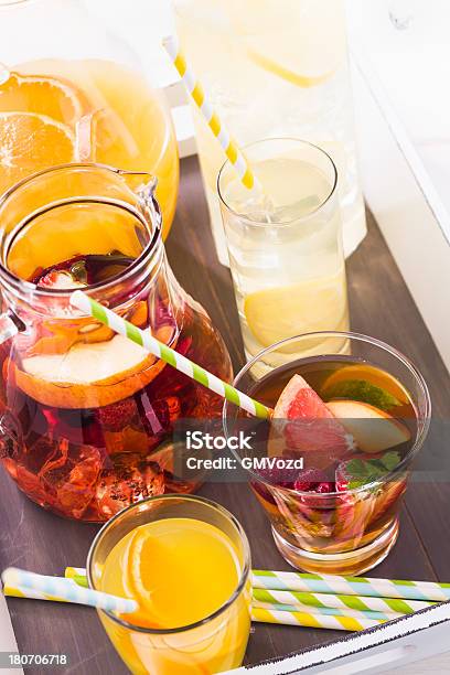 Fruchtpunsch Orangensaft Und Limonade Stockfoto und mehr Bilder von Alkoholisches Getränk - Alkoholisches Getränk, Beere - Obst, Bowle