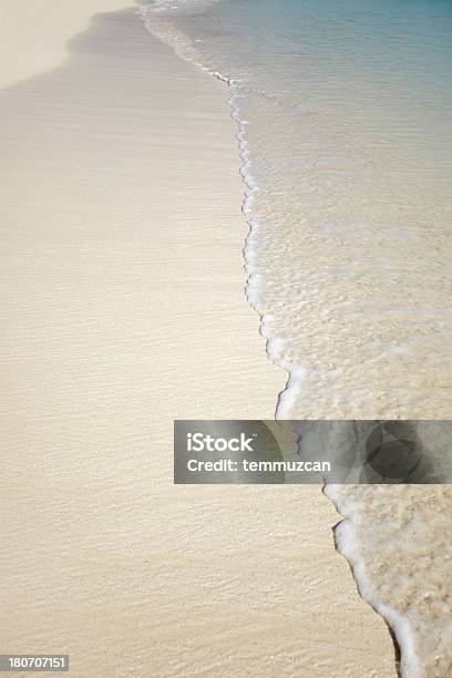 Spiaggia - Fotografie stock e altre immagini di Acqua - Acqua, Ambientazione esterna, Bagnato